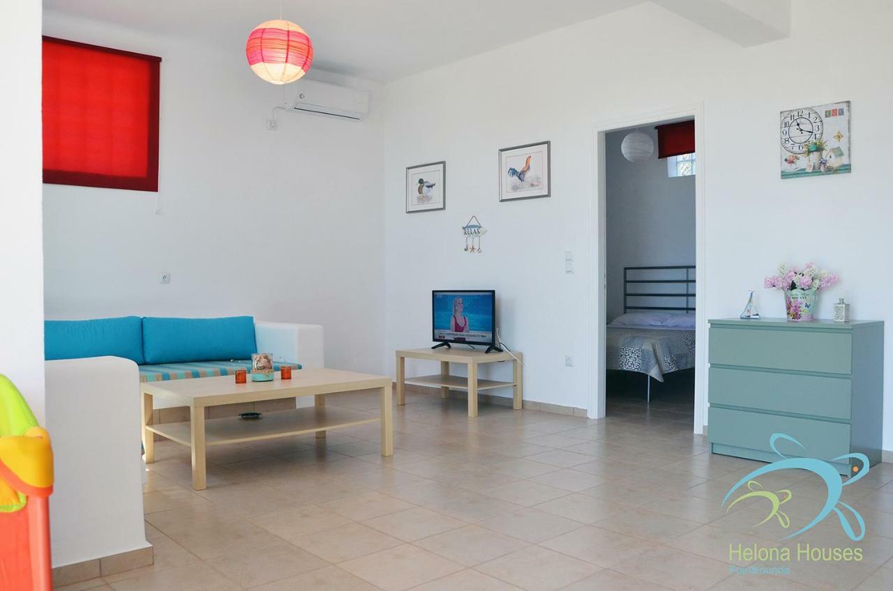 Helona Houses Kamária Екстериор снимка