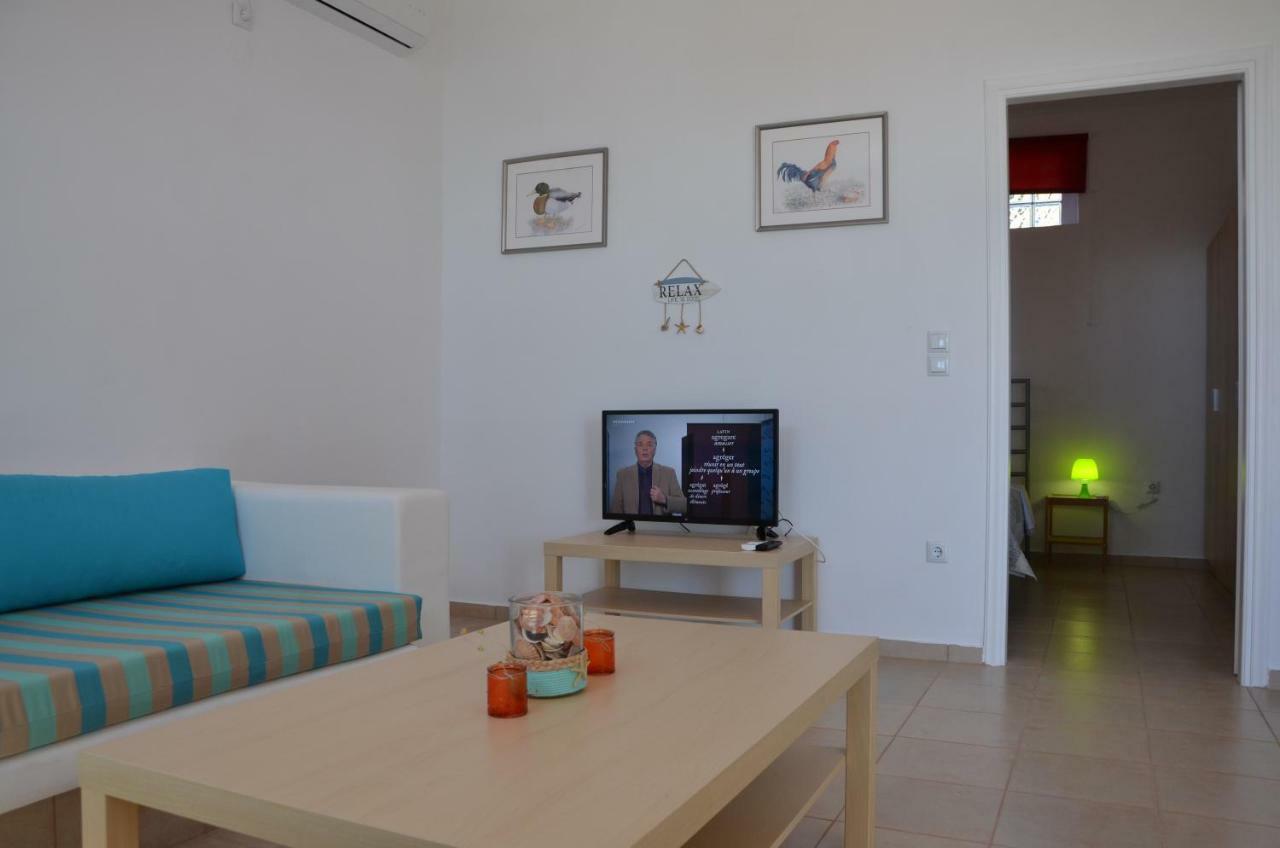 Helona Houses Kamária Екстериор снимка